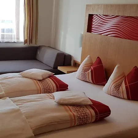 Pfindlhof Bed & Breakfast 3*